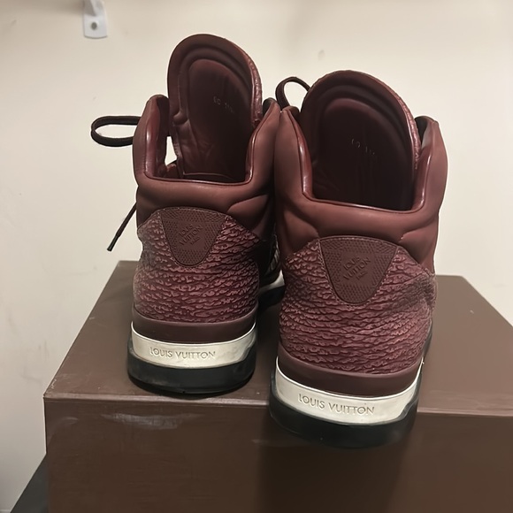 Size 11 fits like a U.S. 12 sneaker boot trailblazer - Picture 2 of 3